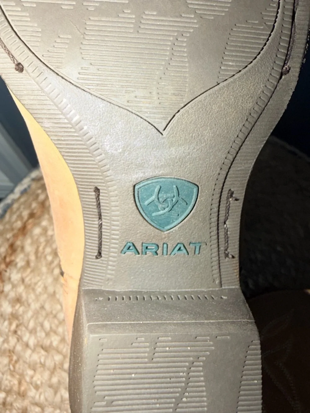 Ariat Darlin Cowgirl Short Boots - Picture 10 of 11
